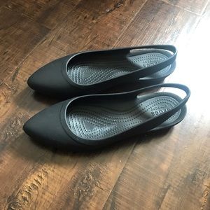 Crocs pointy toe sling back flats 🥿